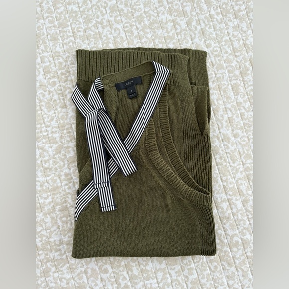 J.Crew Sleeveless Sweater Tank w/ Grosgrain Trim Bow | Soft Moss Green | Size S - Picture 15 of 16